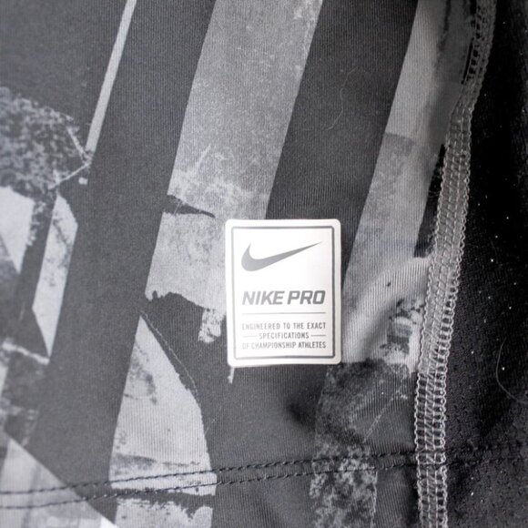 🧚‍♀️ 3/$40 NIKE DRI-FIT Women's Top Print  Gray T-Shirt - Picture 6 of 10